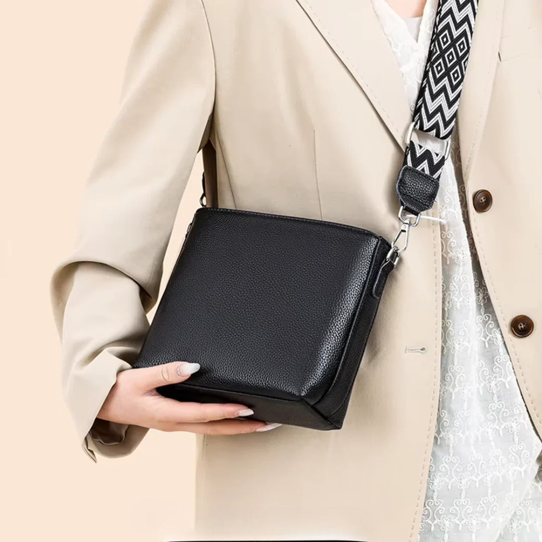 Ivy - Trendy Crossbody Shoulder Bag With Geometric Strap